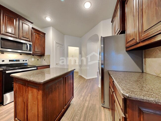 Building Photo - 7606 Fallen Antler Pl