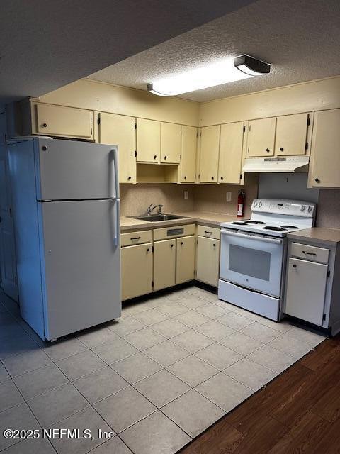 Foto del edificio - 2821 Searchwood Dr