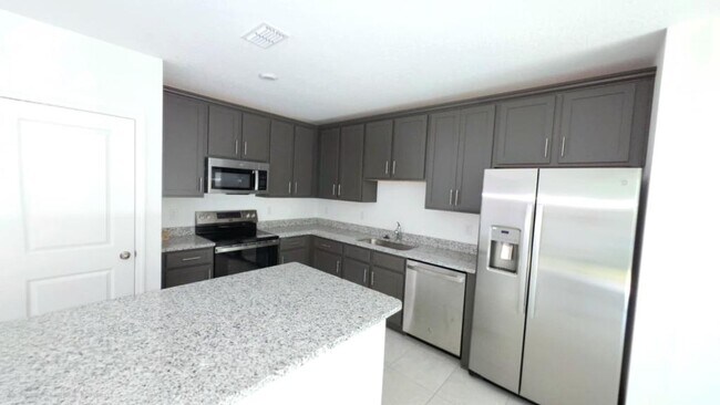 Foto del edificio - 1602 Fan Palm Dr