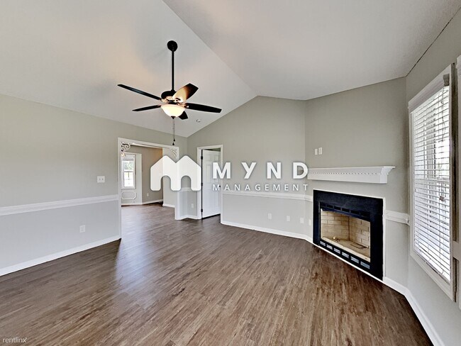 Building Photo - 3 br, 2 bath House - 140 Patricia Dr