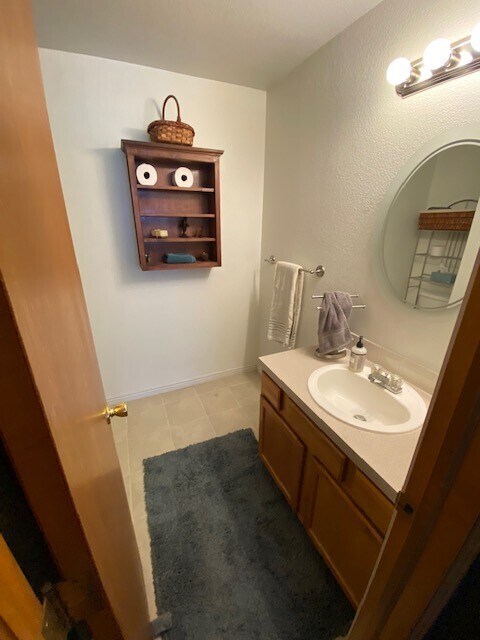 Master bath - 777 Eagle Dr