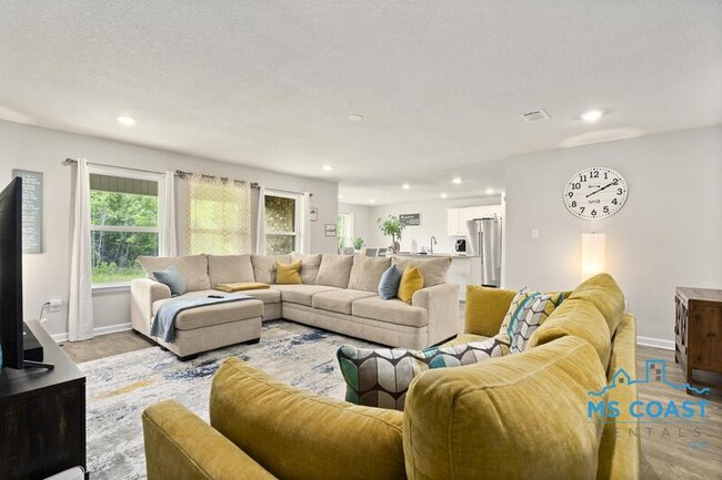 Foto del edificio - 9384 Cypress Lake Dr