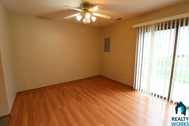 Foto del edificio - Lovely 3 bed Townhome!