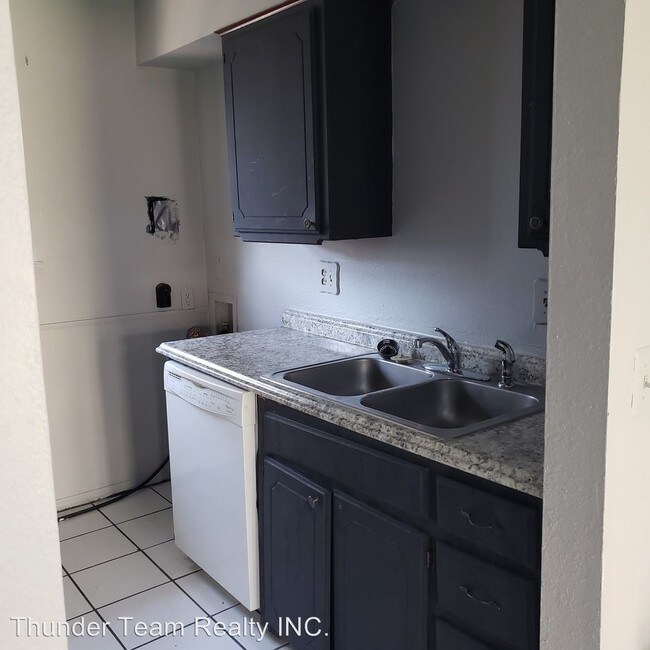 Building Photo - 3 br, 1.5 bath House - 844 Greenvale Road