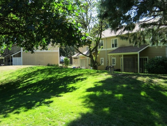 Building Photo - Cascadia Village