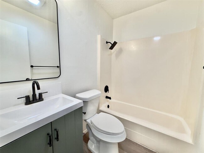 Foto del edificio - 2305 Whitlow Cove