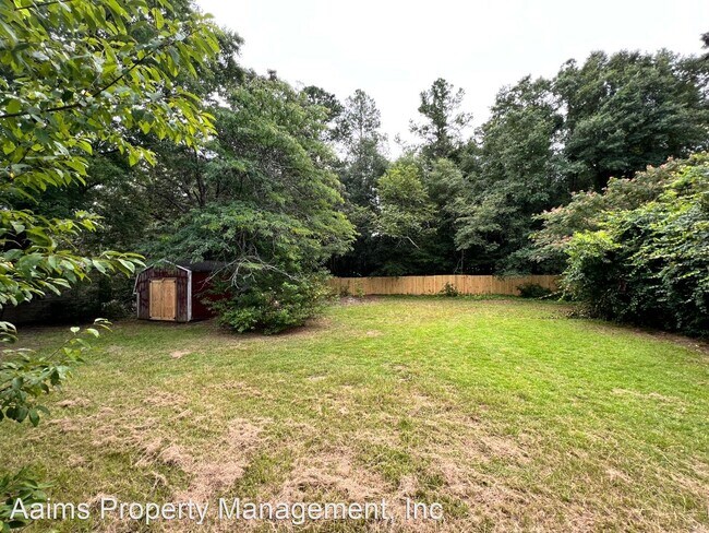 Building Photo - 3 br, 1.5 bath House - 389 Porter Road