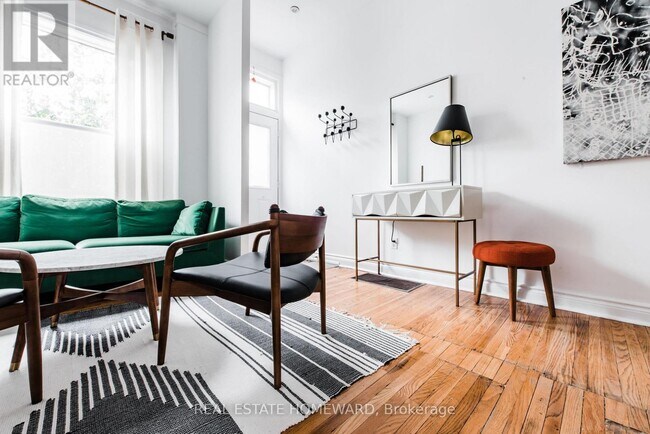 Photo du bâtiment - 77 Claremont St