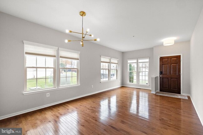 Building Photo - 253 Tall Trees Cir