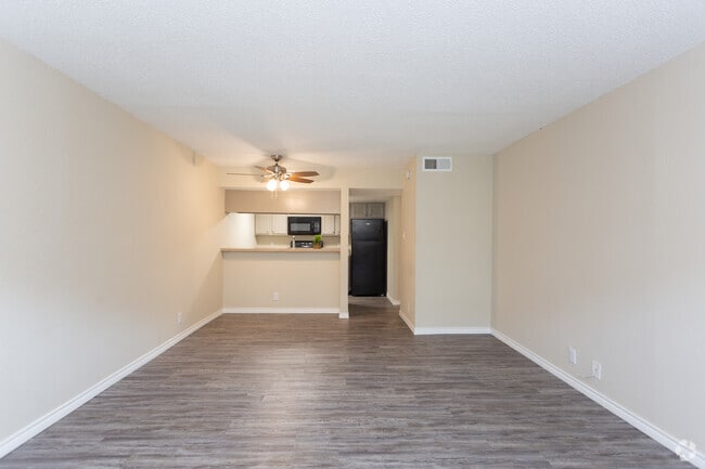 1HAB 1BA - 660 FT² - Cornerstone Village