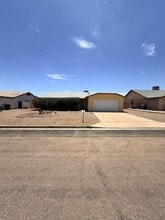 Building Photo - 3700 E Casper Dr