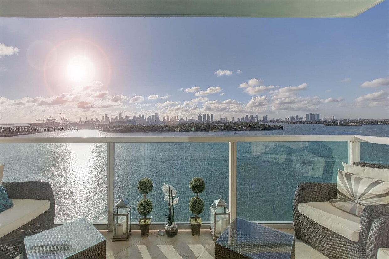 Foto principal - 650 West Ave