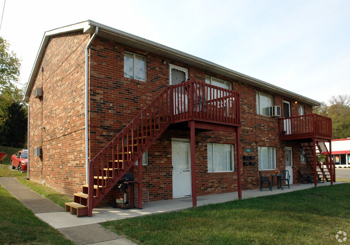 Primary Photo - 3746 Louisa Rd