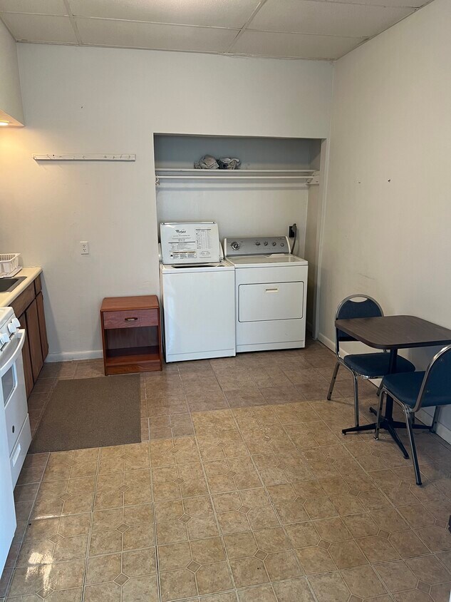 327 Bell Ave Unit 1, Altoona, PA 16602 Apartments in Altoona, PA