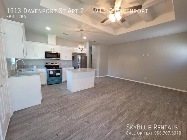 Foto del edificio - 1913 Davenport St