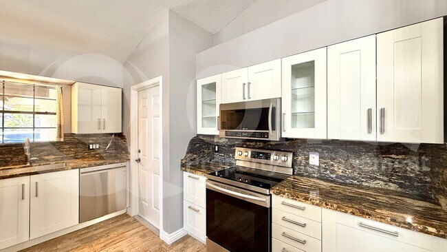 Foto del edificio - 1636 E Paradise Ln