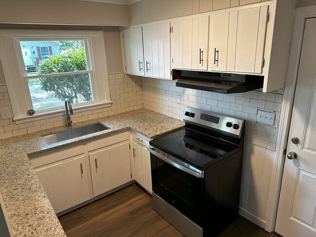 Foto del edificio - **Newly Remodeled 2 Bedroom, 1 Bath Home for Rent**