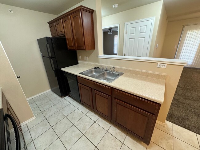 Building Photo - Clifton Heights Apartments - 1 Bedroom 1 b...