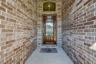 Building Photo - 14615 Sycamore Side Wy