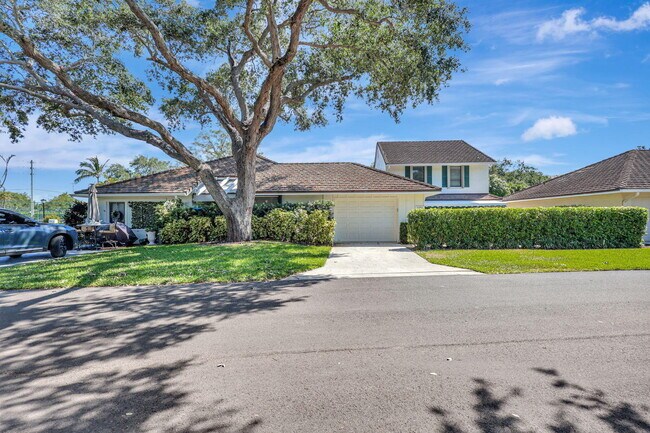 Foto del edificio - 11352 Briarwood Pl