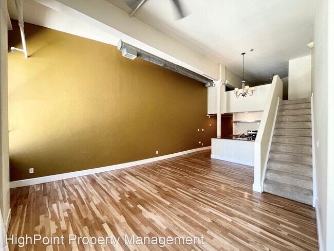 Building Photo - 1617b California St