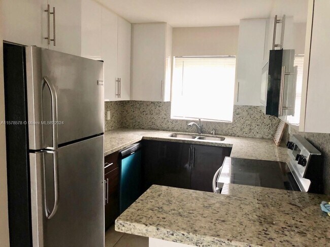 Foto del edificio - 2521 Pierce St