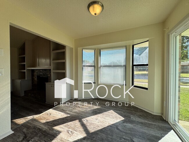 Foto del edificio - 3 Bedroom House in a Great Neighborhood