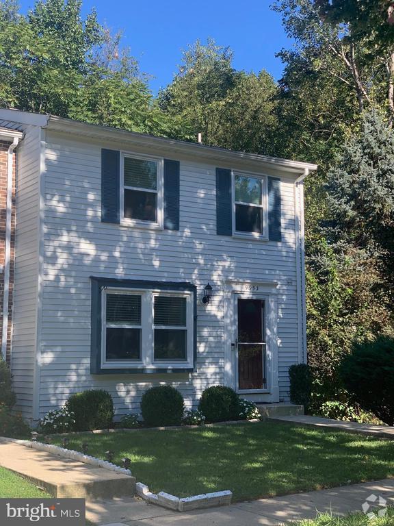 Building Photo - 9953 Valley Park Dr