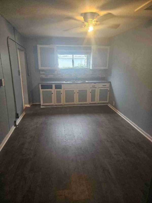 Building Photo - 1714 E 14th St