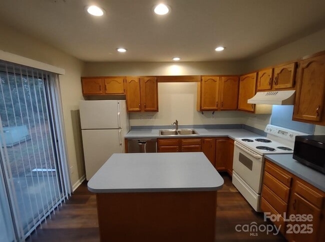 Building Photo - 5719 Prescott Ct