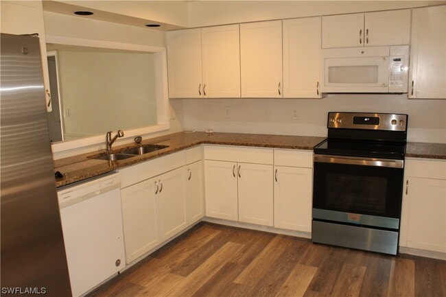 Foto del edificio - 407 SE 22nd St