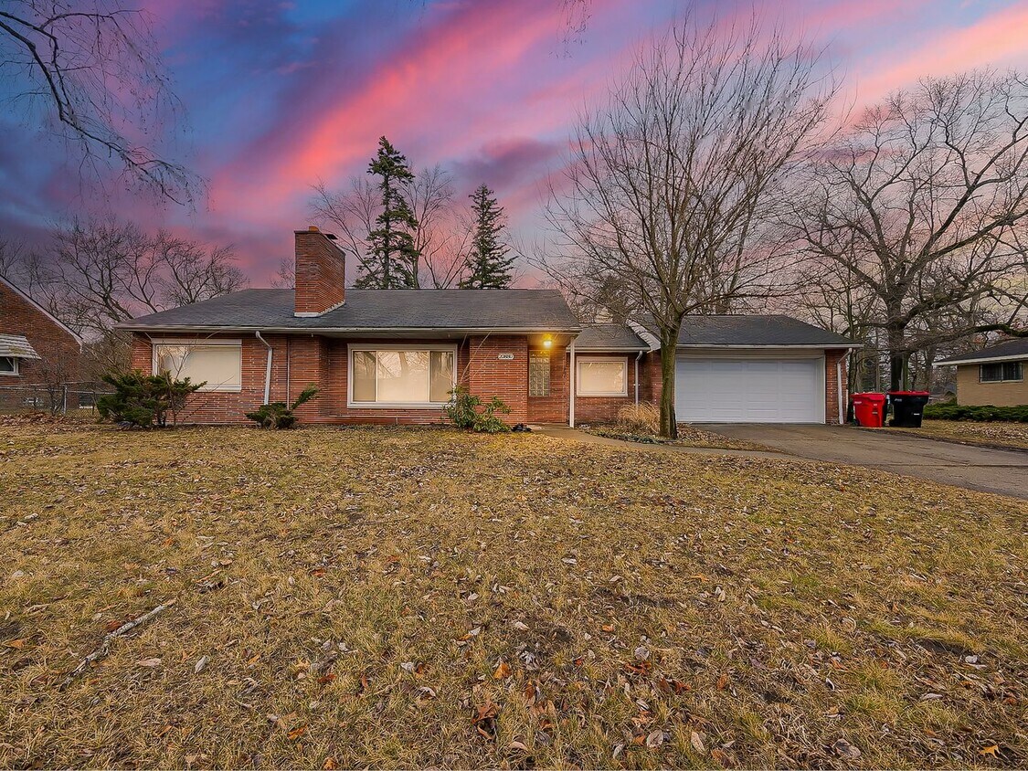 Foto principal - Welcome to this charming single-family ran...