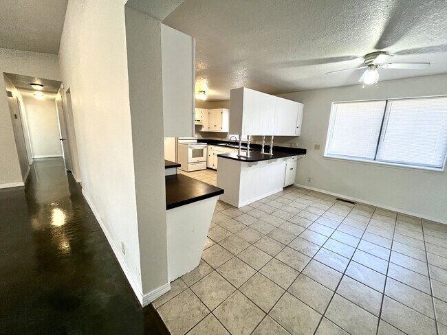 Foto del edificio - 67 Rungis Rd