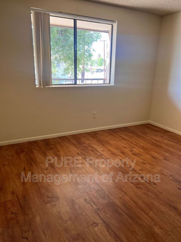 Foto del edificio - 231 E 2nd Ave