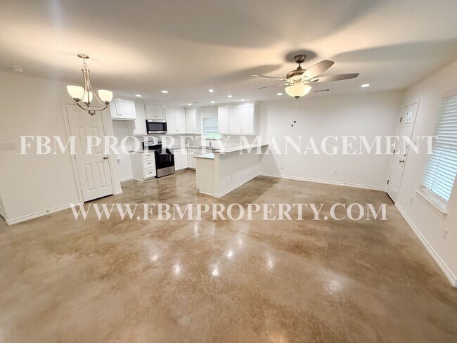 Building Photo - 114 E Camden St - Brand New 2 Bedroom, 2 Bathroom Duplex Located in Rice, TX!