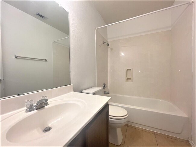 Foto del edificio - 400 Peaceful Haven Way