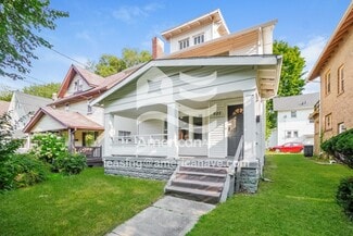 Building Photo - 985 Delia Ave