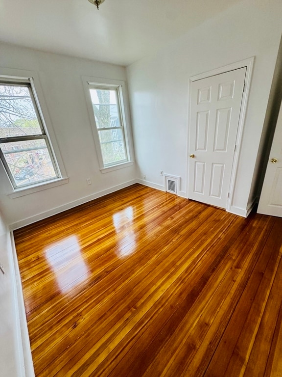 Building Photo - 11 Colonial Ave