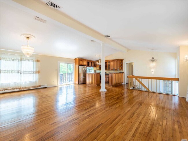 Foto del edificio - 33 Hitching Post Ln