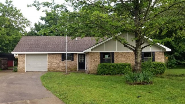Foto del edificio - 613 Oakridge Circle