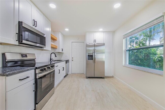 Building Photo - 1221 Hartsell Ave