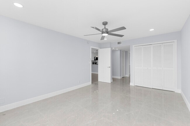 Foto del edificio - 2901 S Palm Aire Dr