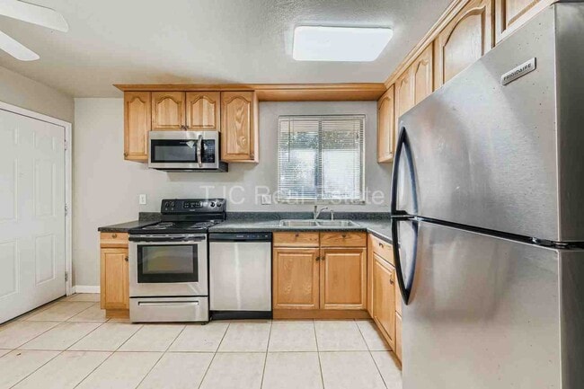 Photo - 1814 S Naples St House