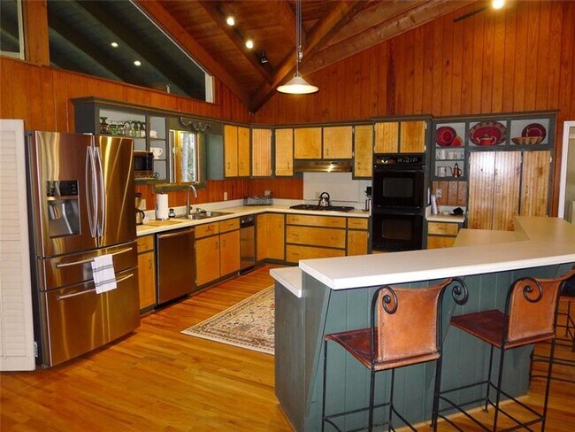 Building Photo - 7010 Cherokee Trce
