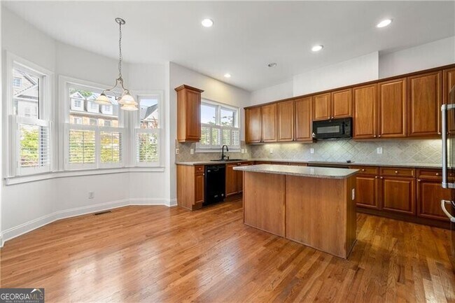 Building Photo - 3050 Riverstone Tr