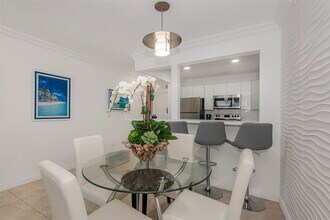 Building Photo - 3140 S Ocean Dr