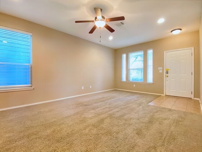 Building Photo - Gorgeous 3-Bedroom Home in South Austin! A...
