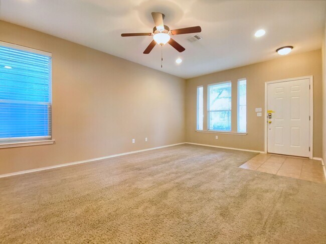 Foto del edificio - Gorgeous 3-Bedroom Home in South Austin! A...