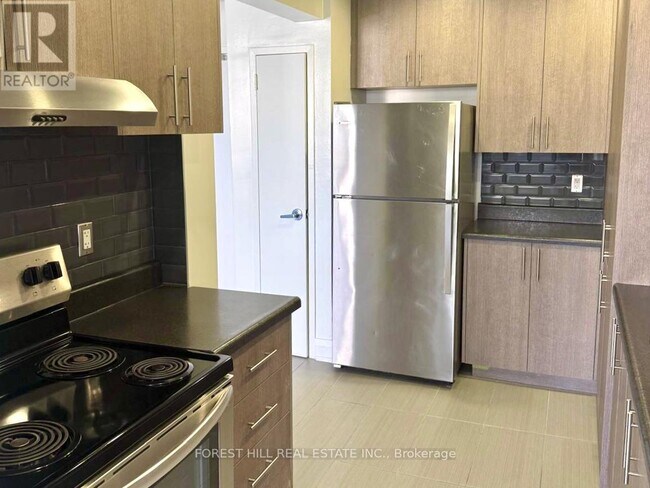 Building Photo - 35 Esterbrooke Ave.