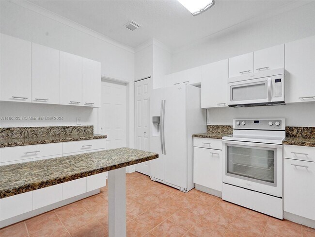 Building Photo - 4080 Timber Cove Ln